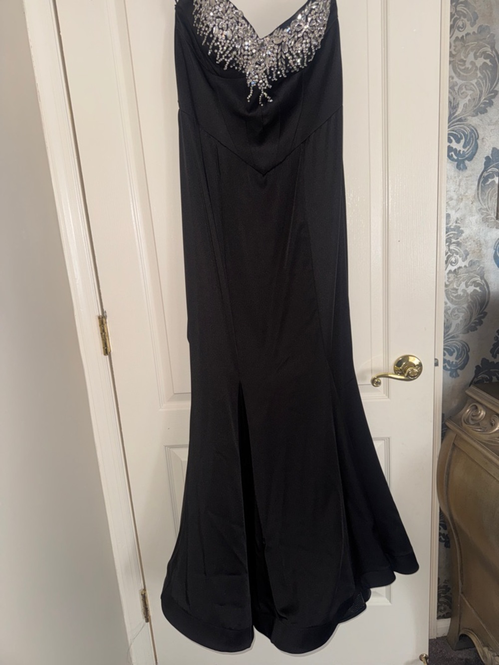 Black Beaded V-Neck Evening Gown - Picture 4 of 9